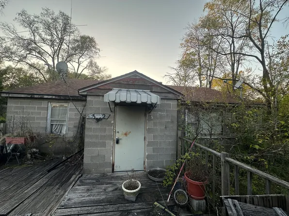 3682 S Main St, Pembroke Township, IL 60958