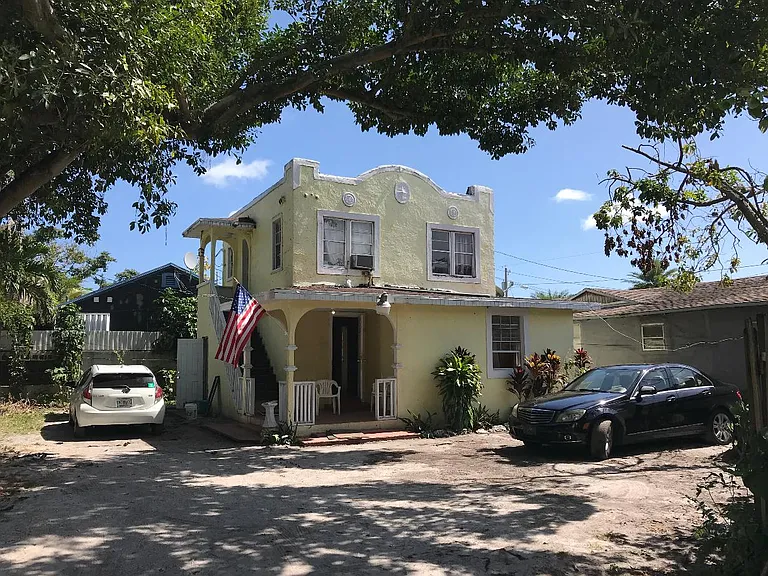 5023 NW 5th Ave — Photo 1