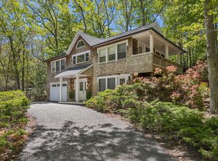 876 Millstone Rd, Water Mill, NY 11976