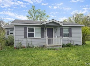 19490 Crabapple Rd, Lebanon, MO 65536