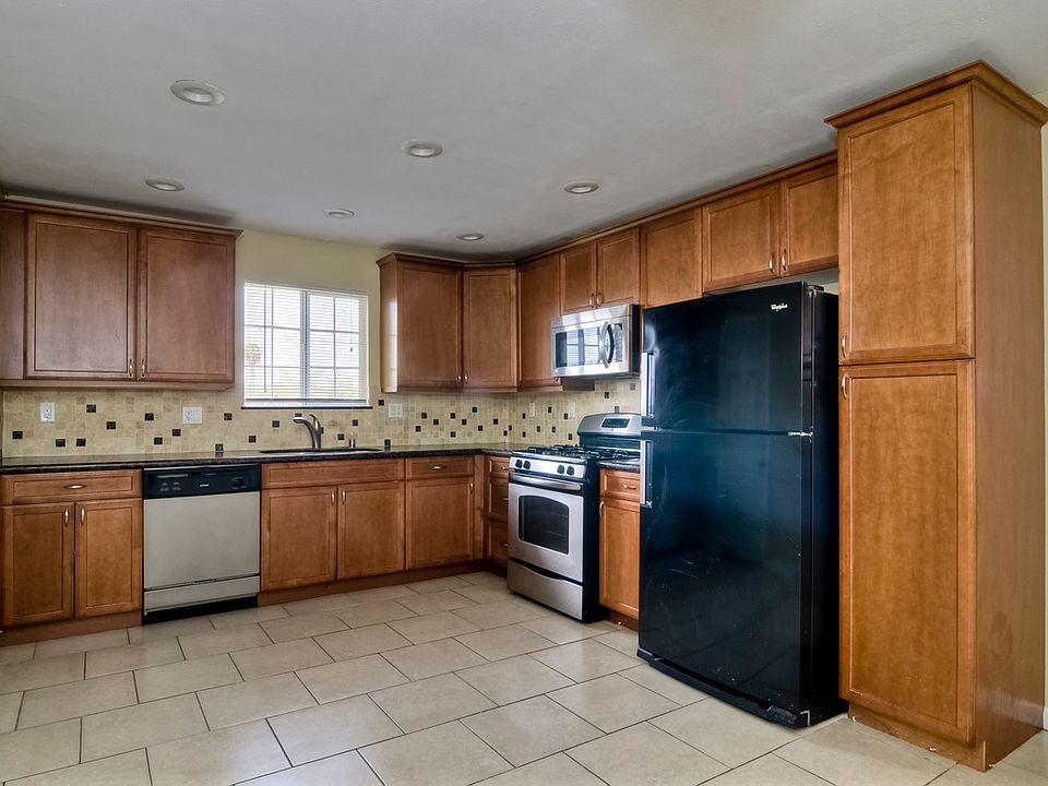 1st image of 3306 Carolyn Cir