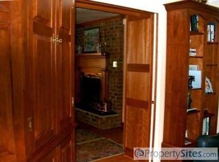 612 Croom Ct, Chapel Hill, NC 27514