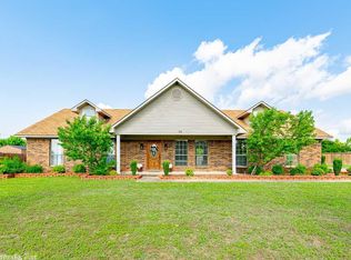 24 Weaver Cir, Vilonia, AR 72173
