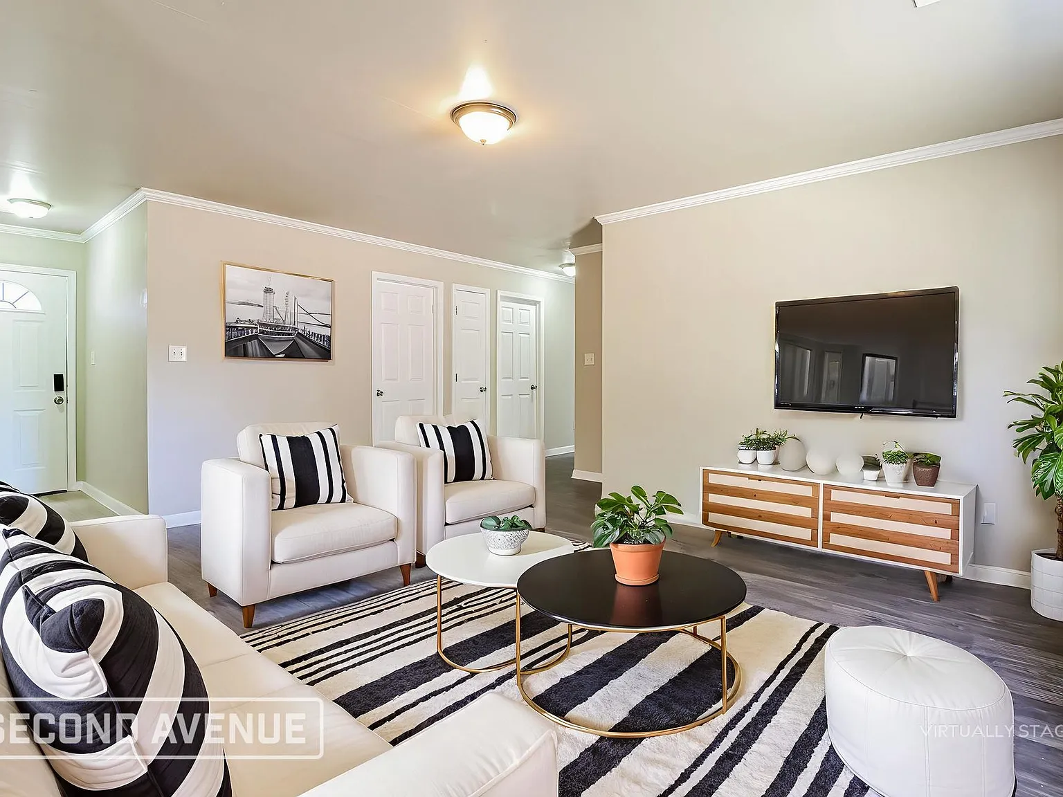 4 bed, 2.0 bath, 1270 sqft, $1,295 — Photo 2