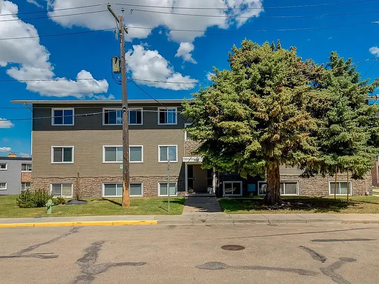 3901 50a Ave #9 — Photo 15