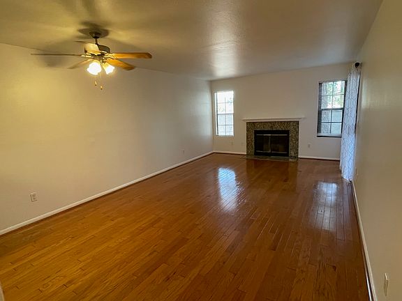 3rd image of 14954 Avenida Venusto Unit 87