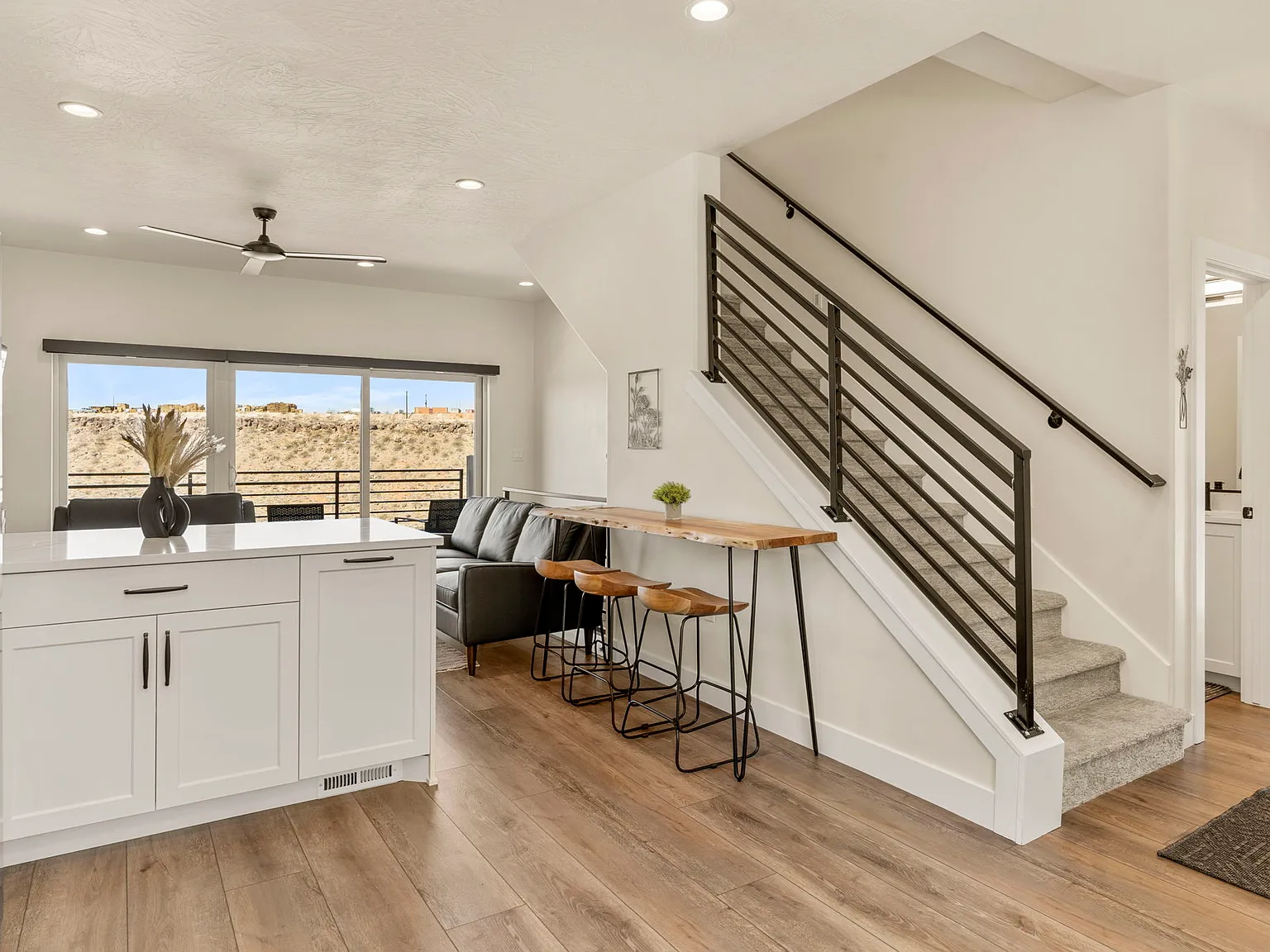 3 bed, 3.5 bath, 1787 sqft, $3,300 — Photo 3