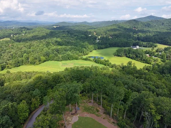 1 Caylee Anne Dr, Blairsville, GA 30512