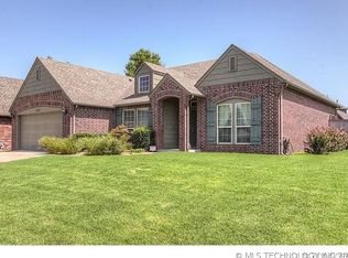 2925 N Lions Dr, Broken Arrow, OK 74012