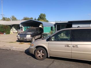422 W F St, Dixon, CA 95620