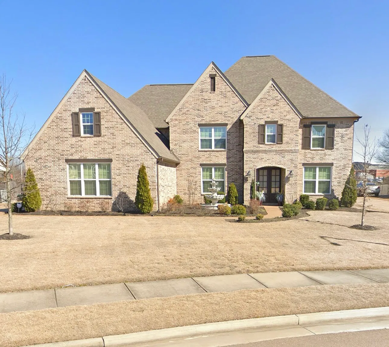 4 bed, 3982 sqft, $4,495 — Photo 2