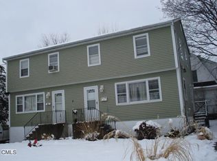 2 Pettom Rd, Norwalk, CT 06850