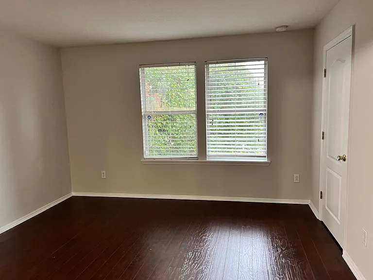 6016 Bartram Village Dr — Photo 23