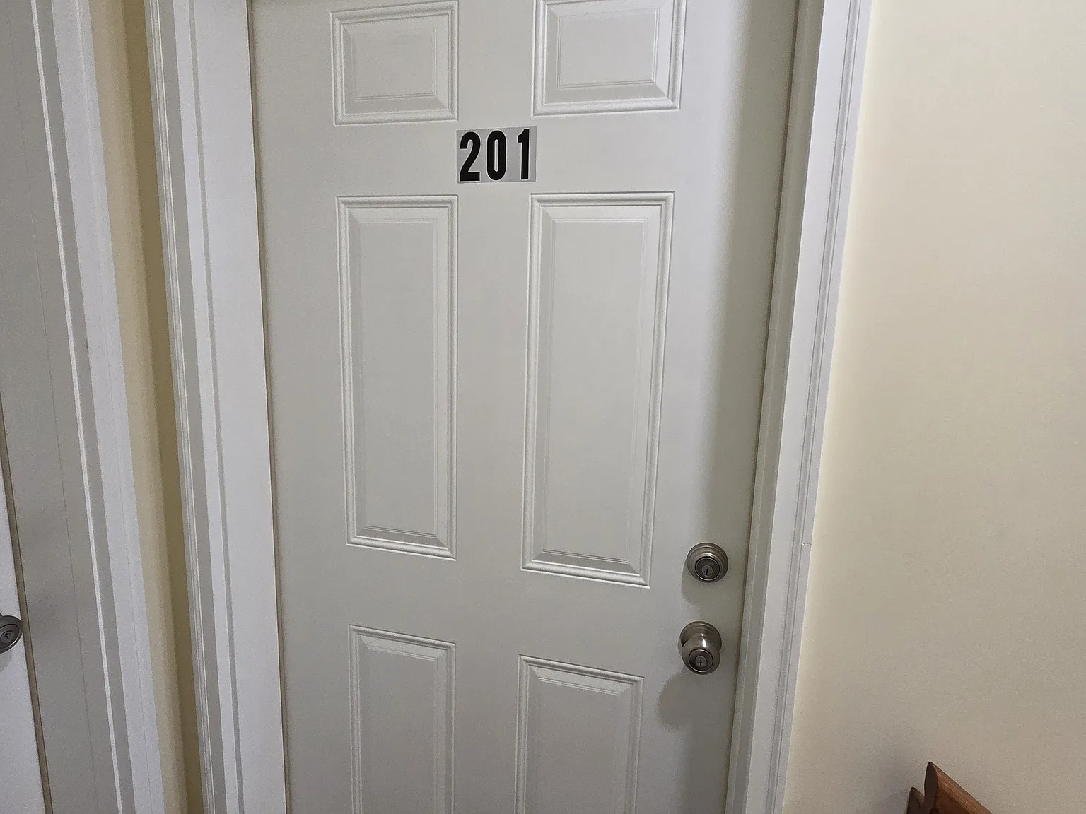 2 bed, $1,100 — Photo 4