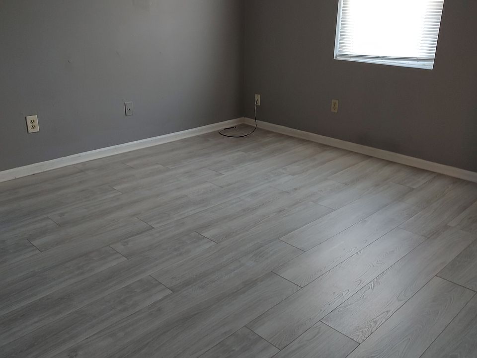 2nd image of 915 Fulton St