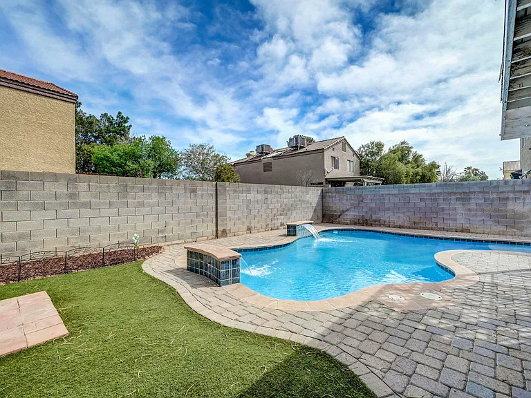 6644 Pepperidge Way — Photo 42