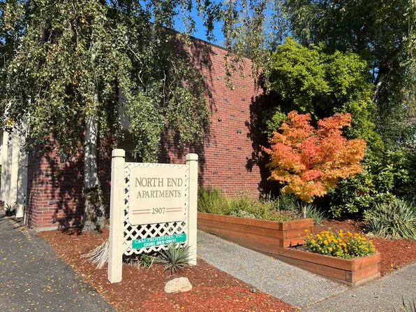 2907 N 8th St, Tacoma, WA 98406