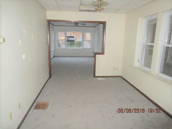 3rd image of 8048 S Vernon Ave