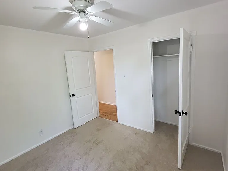 555 W Whittier Ave — Photo 31