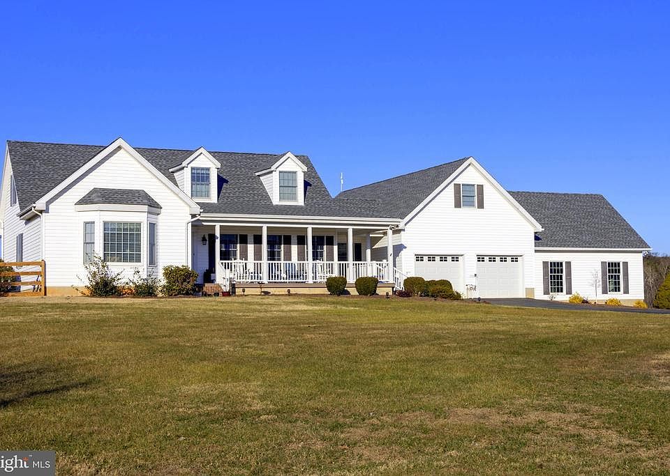 1st image of 119 Rolling Green Ln