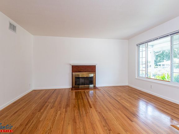 4th image of 417 Nuestra Ave