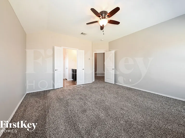 202 Patriot Pkwy — Photo 9