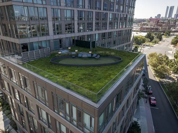 75 Park Lane South image 36 of 39