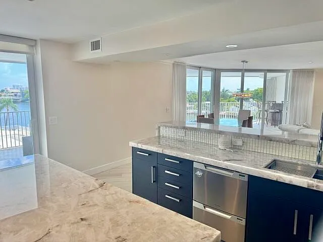 3100 NE 47th Ct #401 — Photo 24