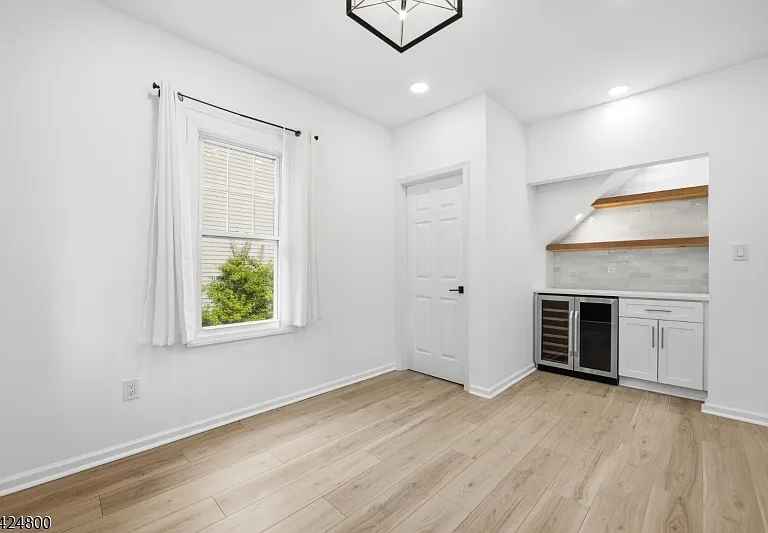 40 Edgewood Rd — Photo 10