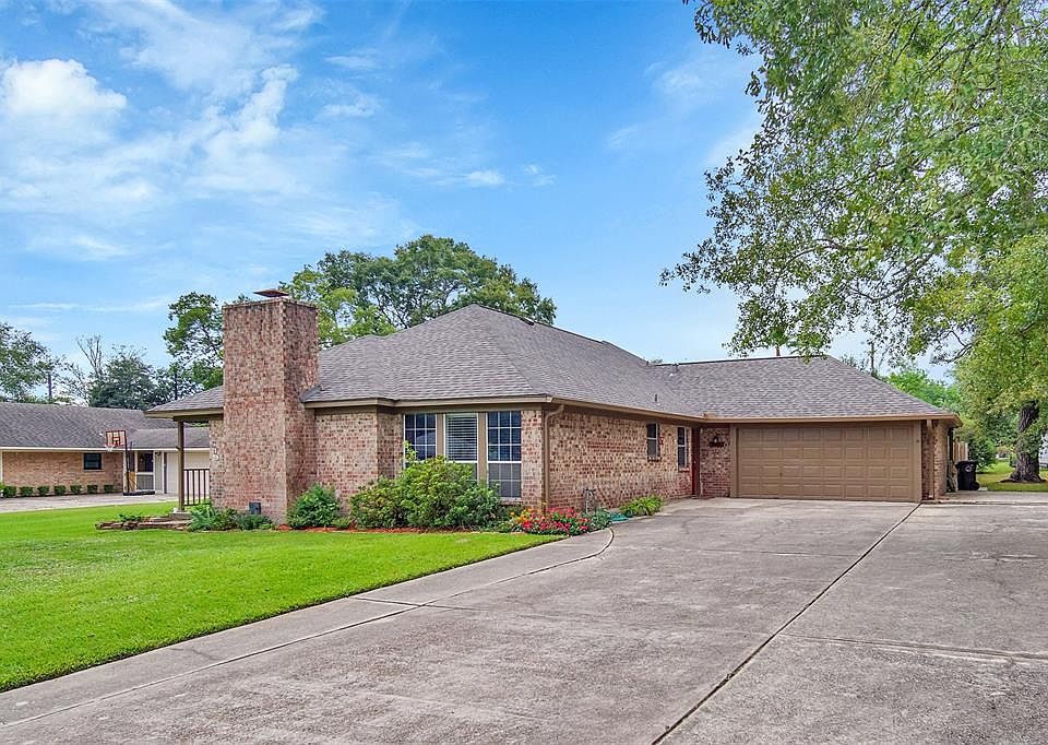 1st image of 319 Odessa Dr