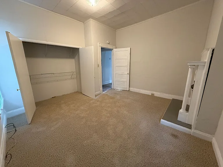 376 Park Ave — Photo 43