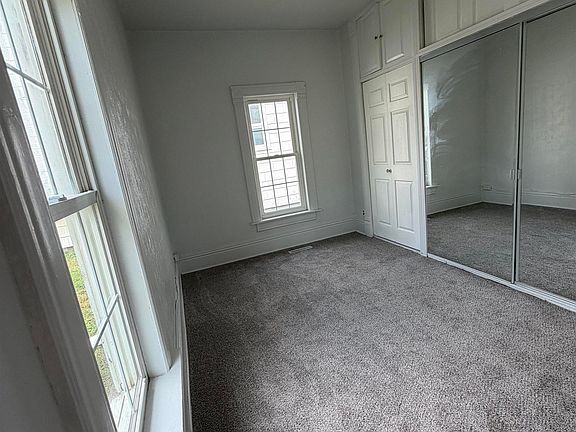 3rd image of 221 Main St