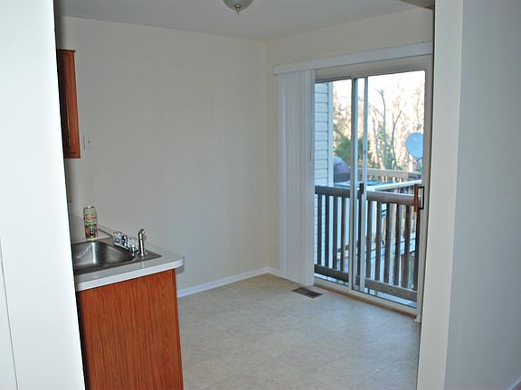 2nd image of 1816 Wigglesworth Way
