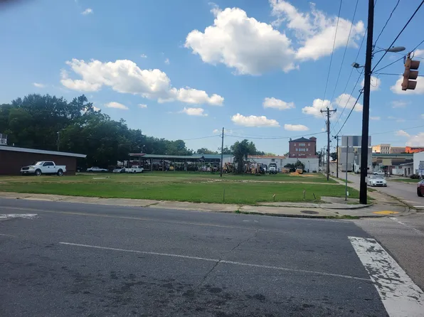129 Columbia St, Chester, SC 29706