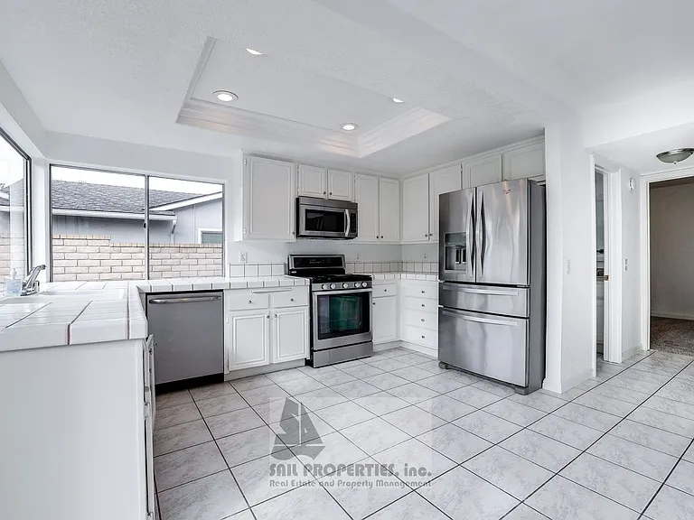 8602 Doremere Dr — Photo 8
