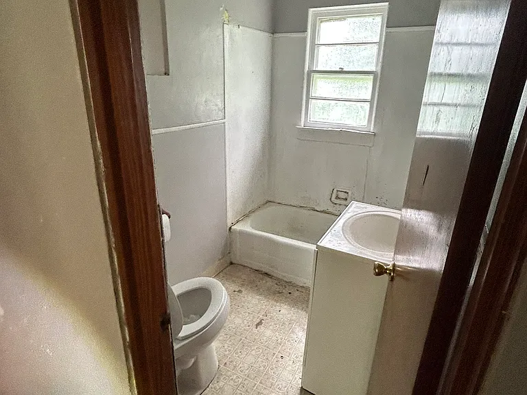 306 Isabell St — Photo 8