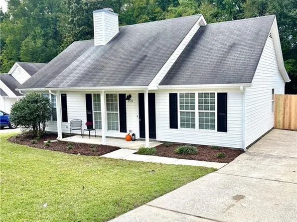 4404 Tyndale Ct, Greensboro, NC 27406