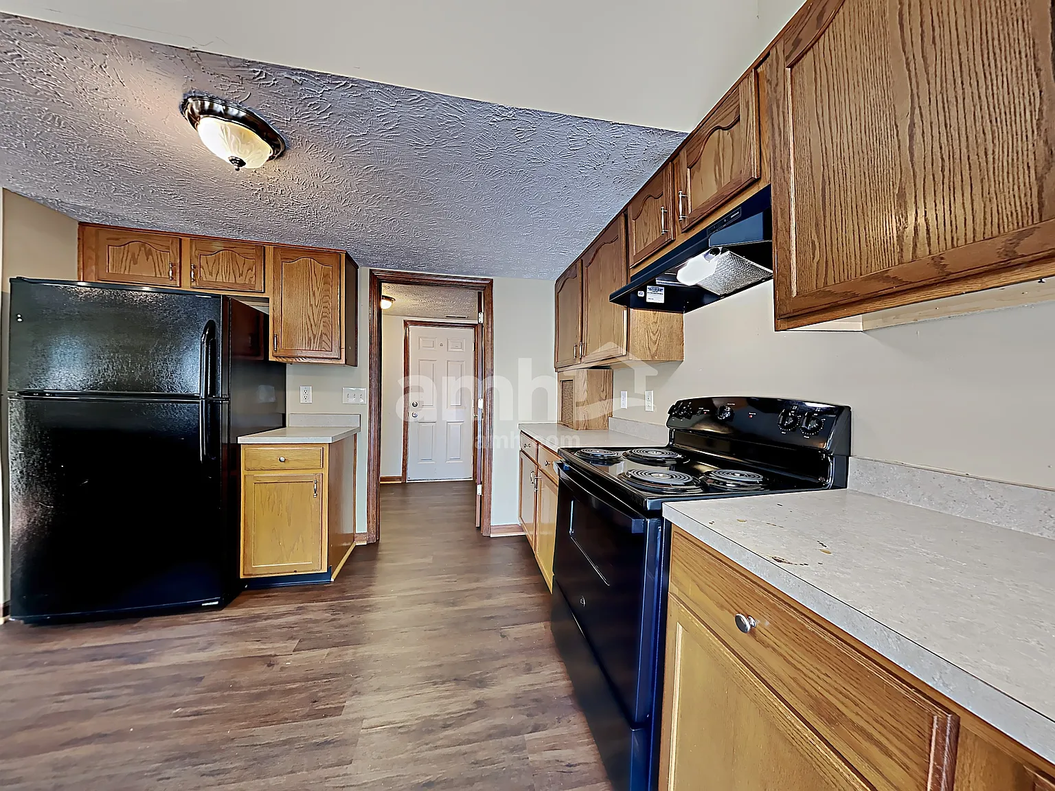 3 bed, 2.5 bath, 1753 sqft, $1,990 — Photo 3