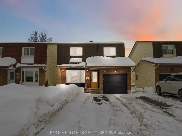 1091 Burgundy Ln, Ottawa, ON K1C 2M9