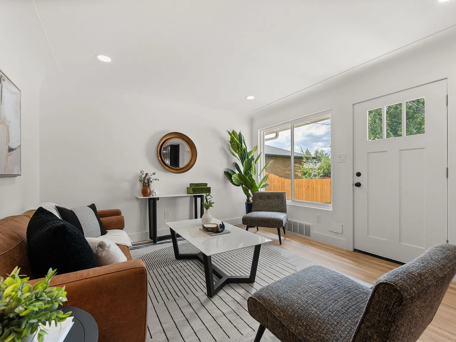2 bed, 883 sqft, $2,300 — Photo 4