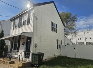 311 Clarkson St, Burlington, NJ 08016