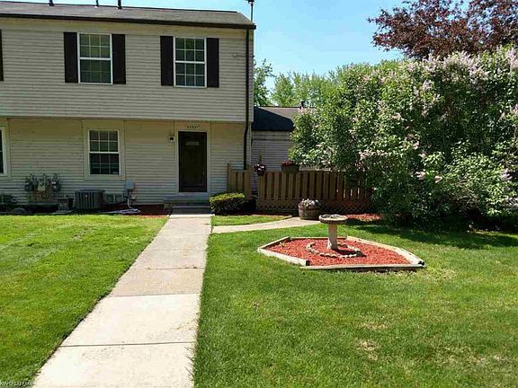 3rd image of 33537 Bayview Dr #122