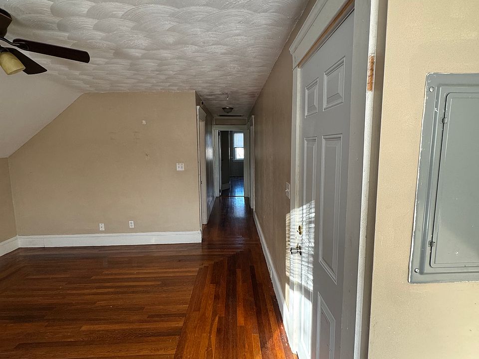 1st image of 105 Wheeler Ave Floor 3