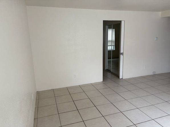 425 Manhattan Ave #C