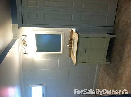 Bathroom
						:
						granite vanity, linen closet