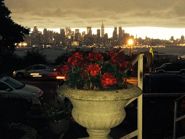 Beautiful view from the house front porch.