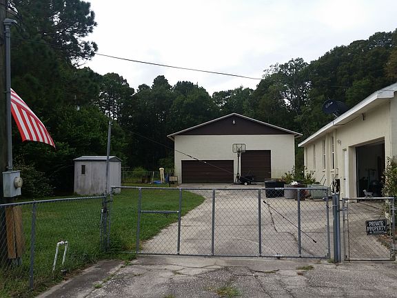 3 car block detached garage