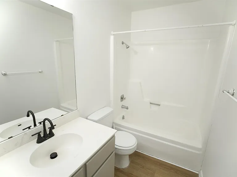 2206 Spring Breeze Dr — Photo 9