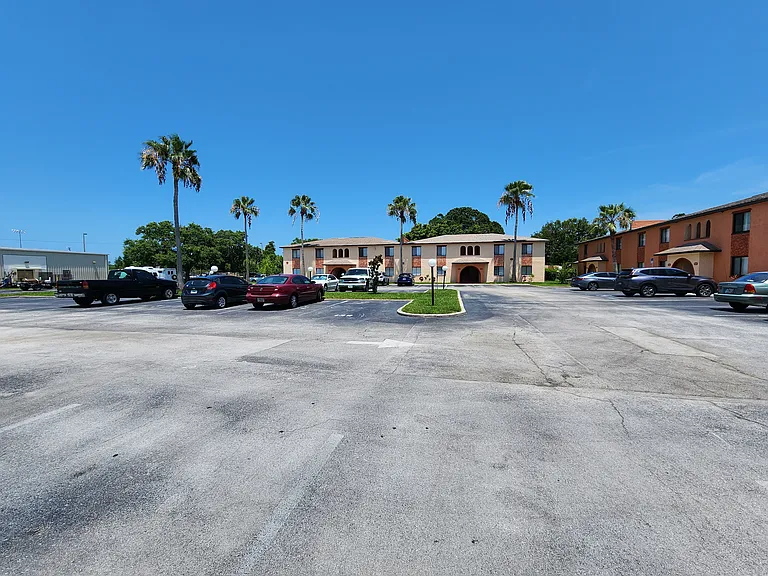134 San Juan Cir — Photo 4