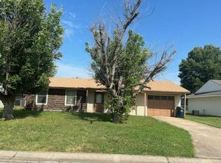 442 Sinclair Dr, Independence, KS 67301